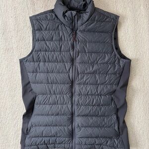Alpine Design Men's Dark Gray Quilted Vest
